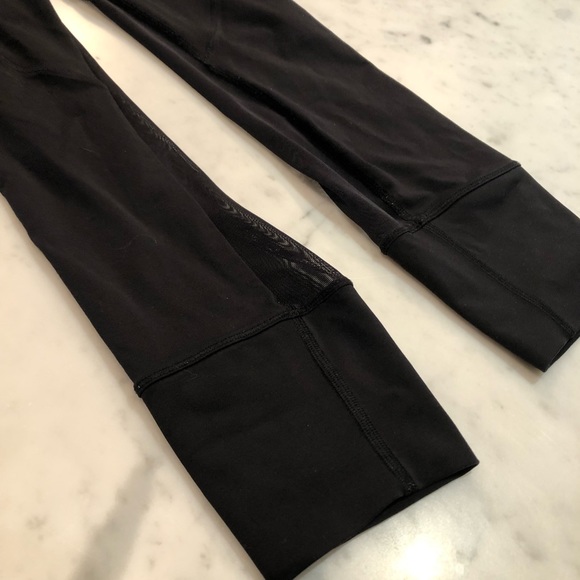 LULULEMON Full Length Black Mesh Stripe Leggings Size 6 - Picture 5 of 5